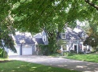 1750 Rainbow Bend Blvd, Elkhart, IN 46514