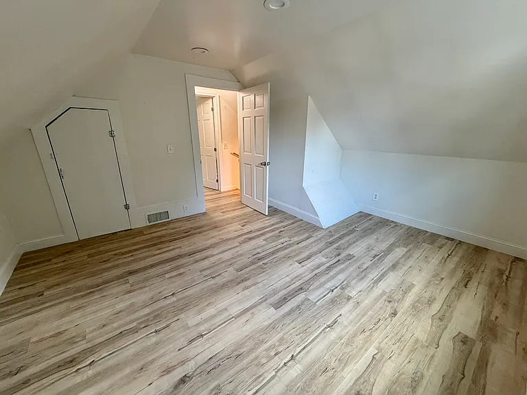 40 Central St — Photo 8