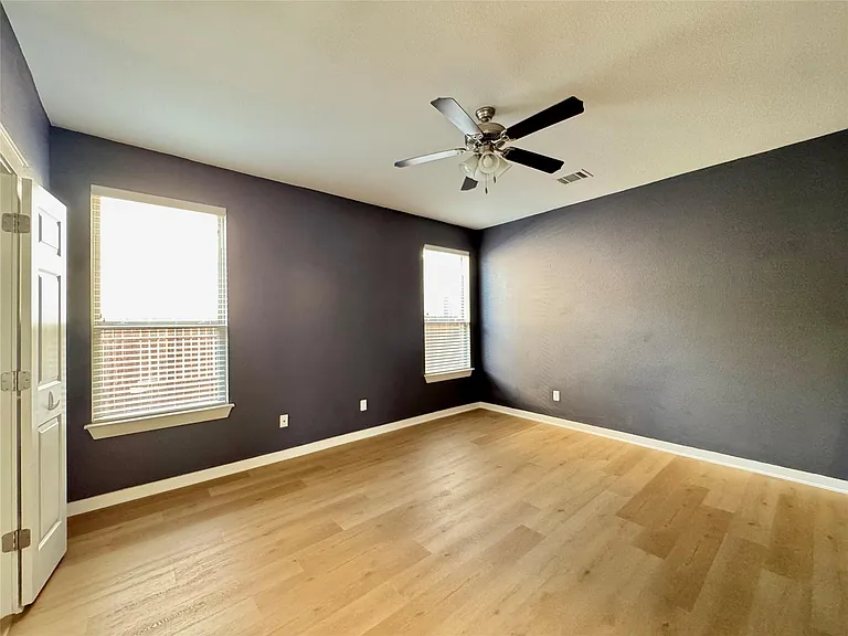 4016 Kenter Xing — Photo 6