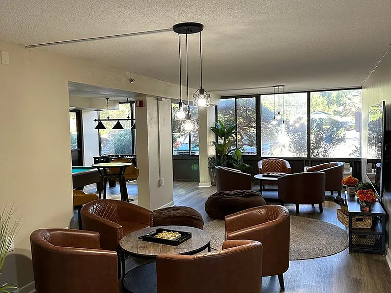 City Lofts Apartments — Photo 13