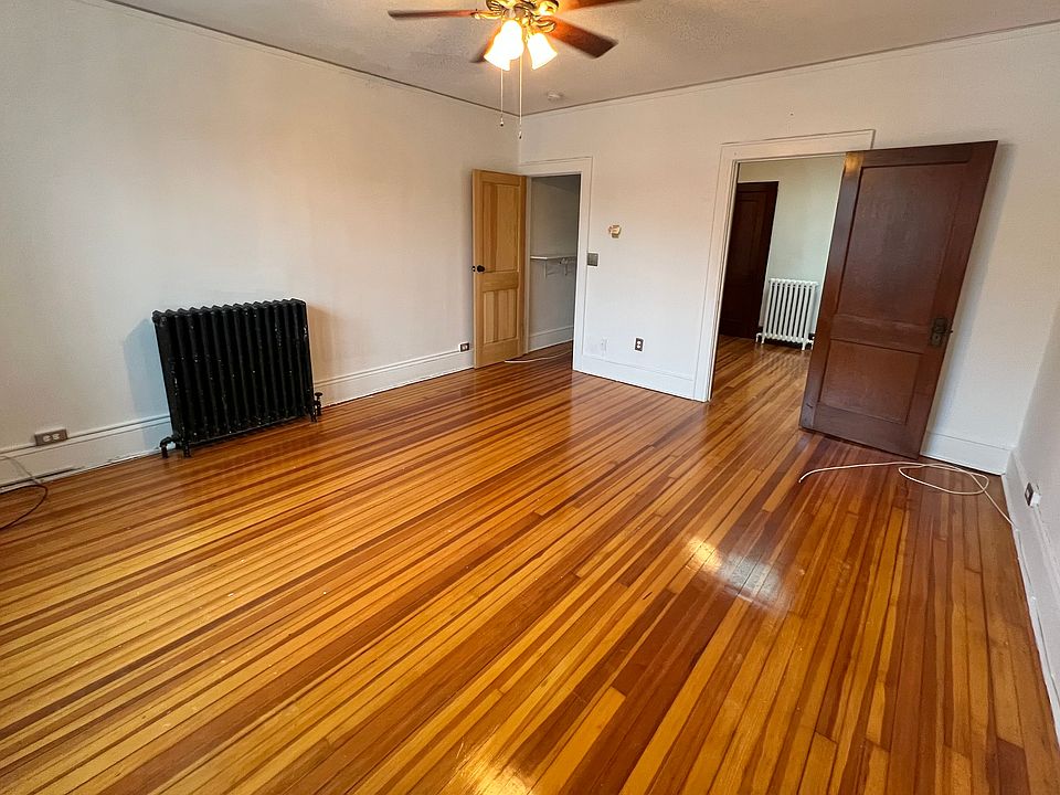 1st image of 684 Speedwell Ave #3