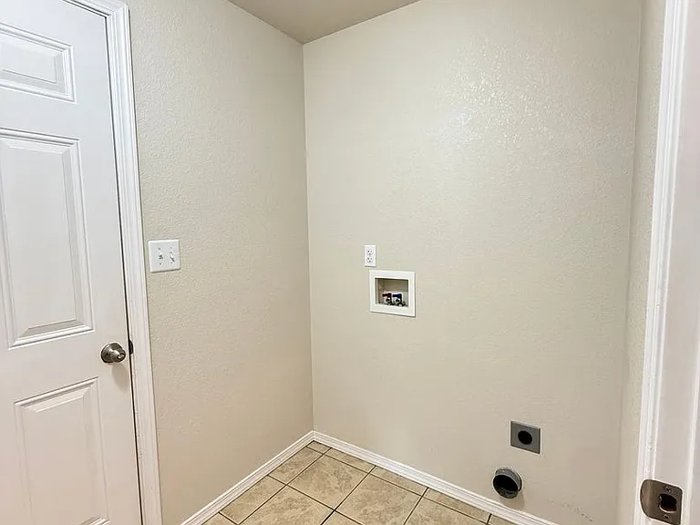 8276 Kestrel Way — Photo 6