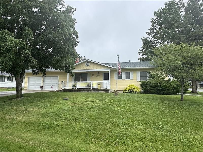 1st image of 1702 Stratford Dr