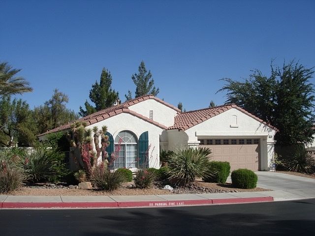 1842 Stablegate Avenue.. with Dbl Car Garage and Private Cas