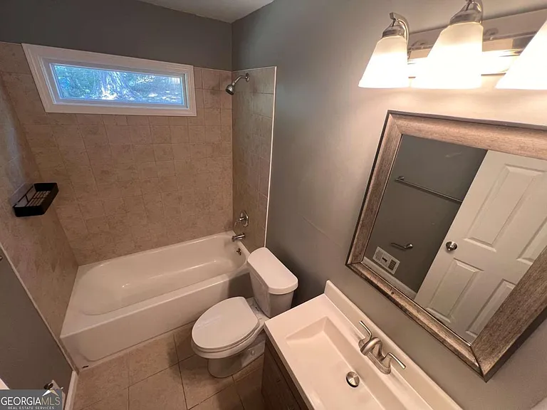 1947 Kenwood Pl SE — Photo 22