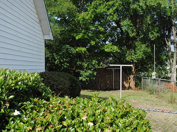 Easy maintenance landscaping