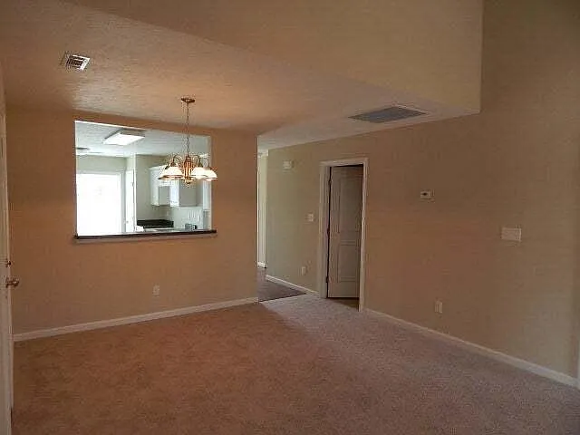 212 Bobwhite Dr — Photo 3