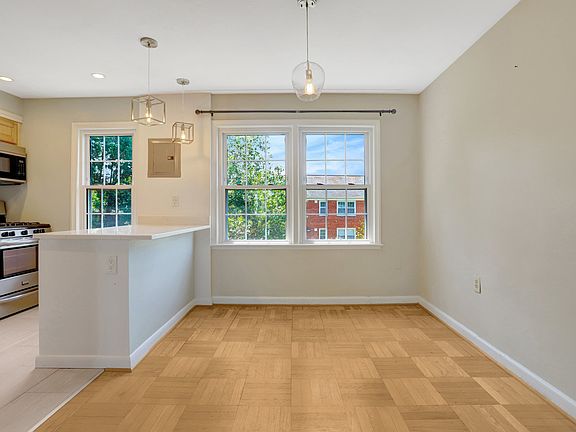 3rd image of 1107 Belle View Blvd Suite C2