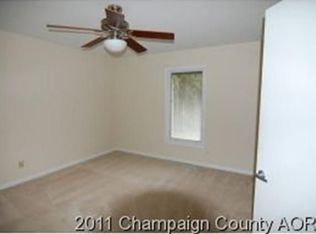 2 Holmes Ct, Champaign, IL 61821