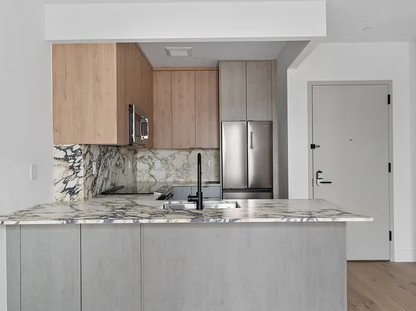 726 Madison St #2A, Brooklyn, NY 11221
