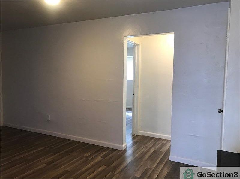 1st image of 16890 NE 21st Ave APT 4