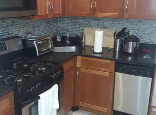 191 Maverick St APT 1R, Boston, MA 02128