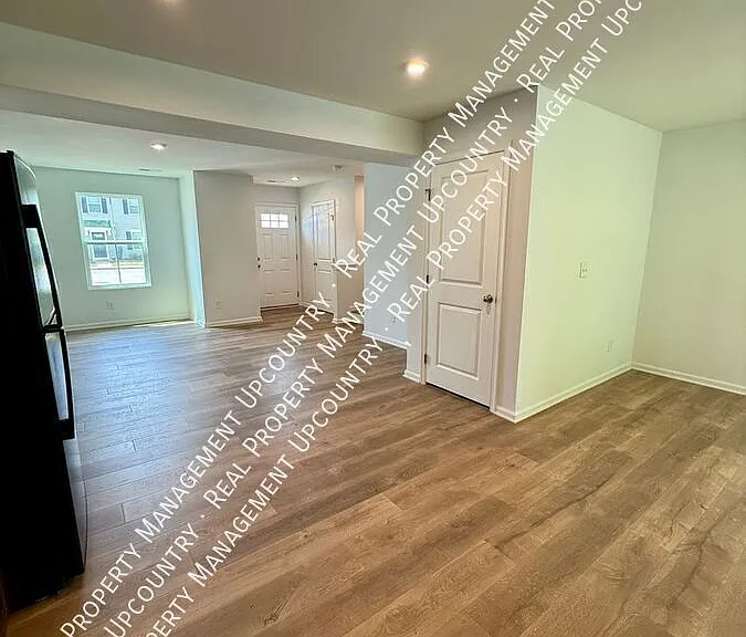 120 Fernside Ct — Photo 6