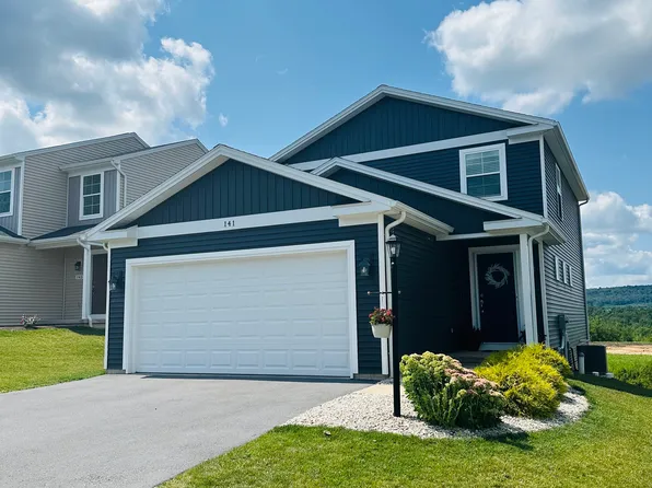 141 Caymus Dr, Port Matilda, PA 16870