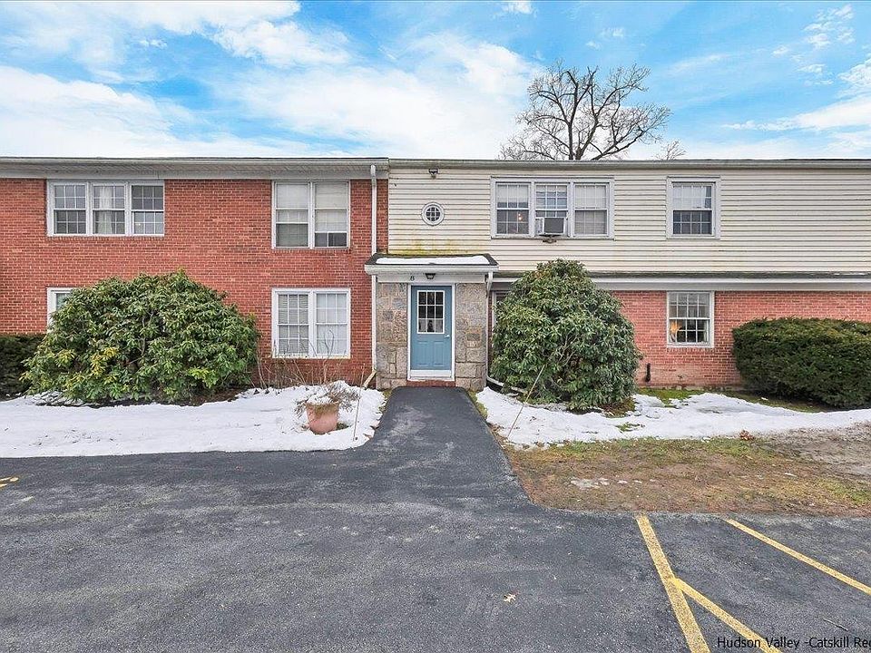 1st image of 8 Huguenot Street #2