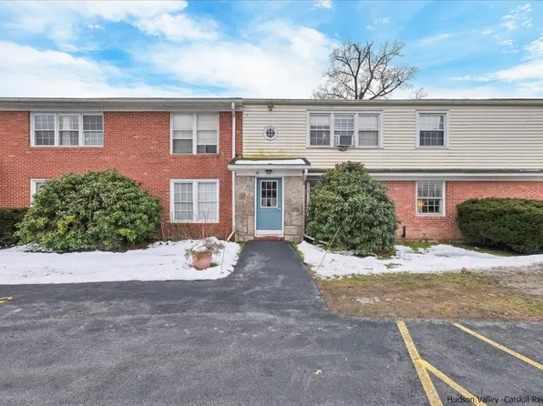 8 Huguenot Street #2, New Paltz, NY 12561