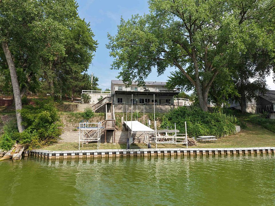 1st image of 40 S Lakeview Rd