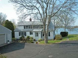 162 Wooleys Dr, Southampton, NY 11968