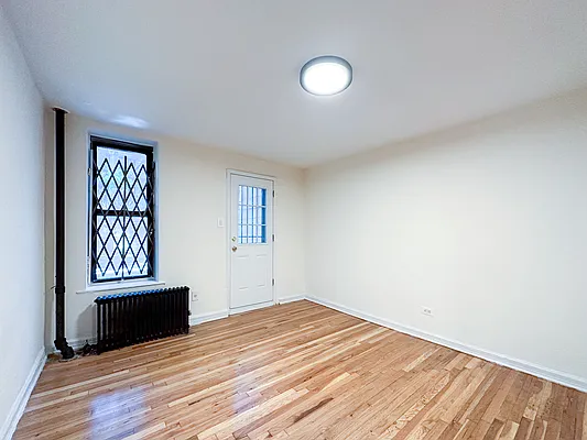 Rented by Compass | media 19