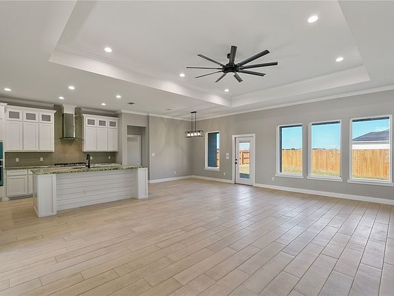 5th image of 15222 Lake Athens Avenue