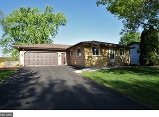 9433 Wellington Ln N, Maple Grove, MN 55369