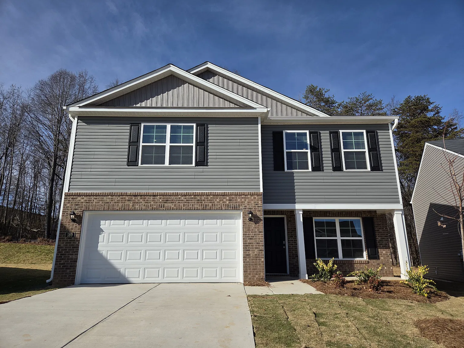 4 bed, 2164 sqft, $2,150 — Photo 1