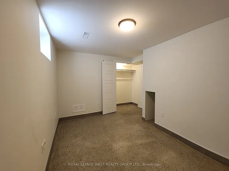221 Thirtieth St #BASEMENT — Photo 14