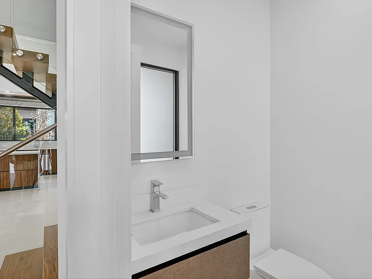 4420 SW 32nd Ave — Photo 16