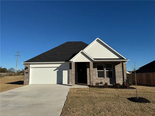 574 N McLeod Dr, Farmington, AR 72730