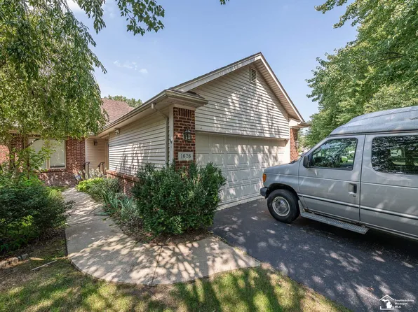 1626 Spruce Ct, Temperance, MI 48182