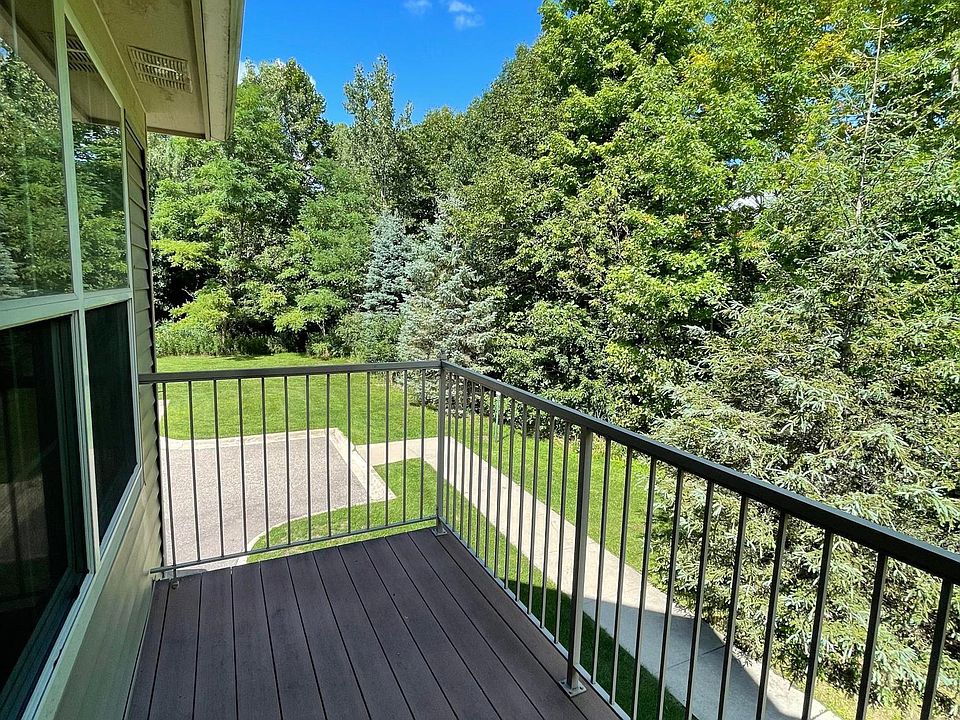 1st image of 49173 E Woods Dr #49173