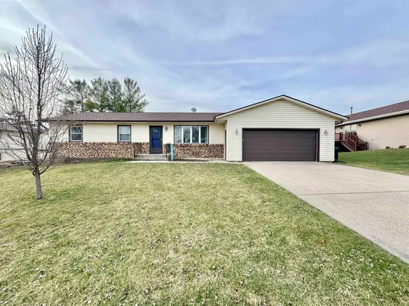 409 E 12th St, Pecatonica, IL 61063