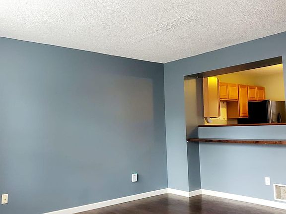 3rd image of 7862 Barkwood Dr