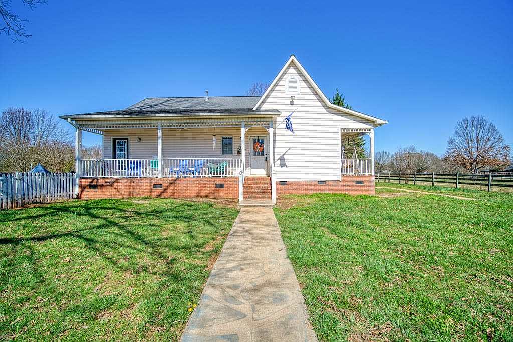 325 Rainbow Lake Rd, Boiling Springs, SC 29316 Zillow
