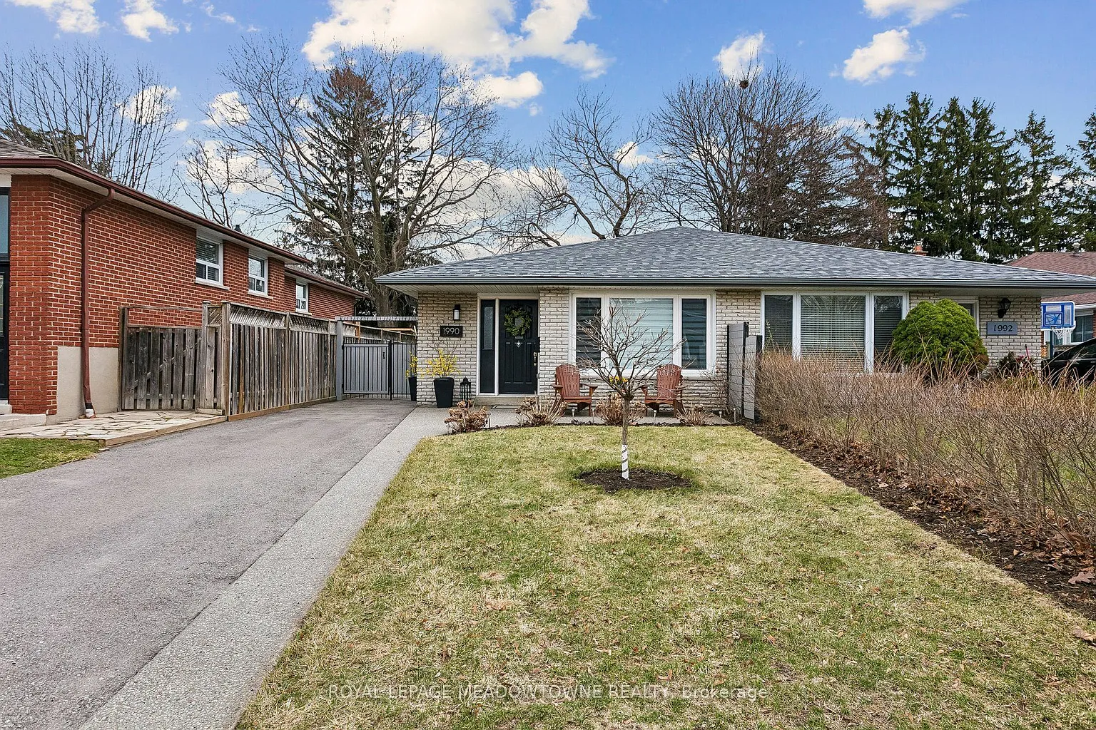 1990 Silverberry Cres S photo 1