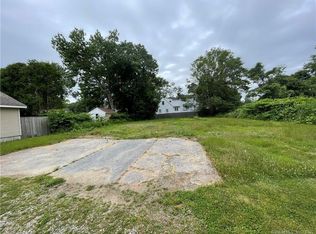 6 South St, Old Saybrook, CT 06475