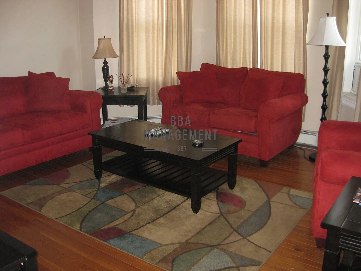 Packards Corner Updated Apt w Heat and Hot Water Included. NO PETS — Photo 3