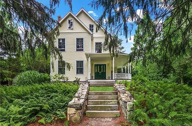 1st image of 125 McLaughlin Dr