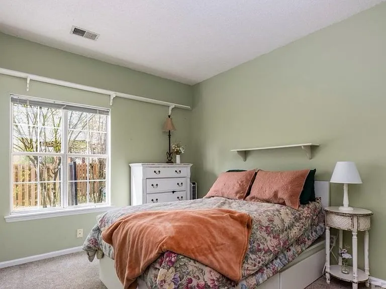 8400 Earlham Ct — Photo 5