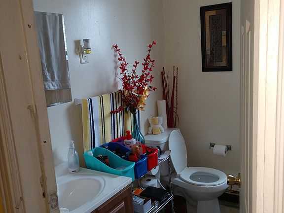 5th image of 1003 W 8th St APT 2B