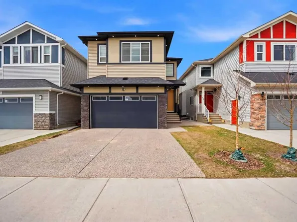 15 Saddlecrest Line NE, Calgary, AB T3J 0Z3