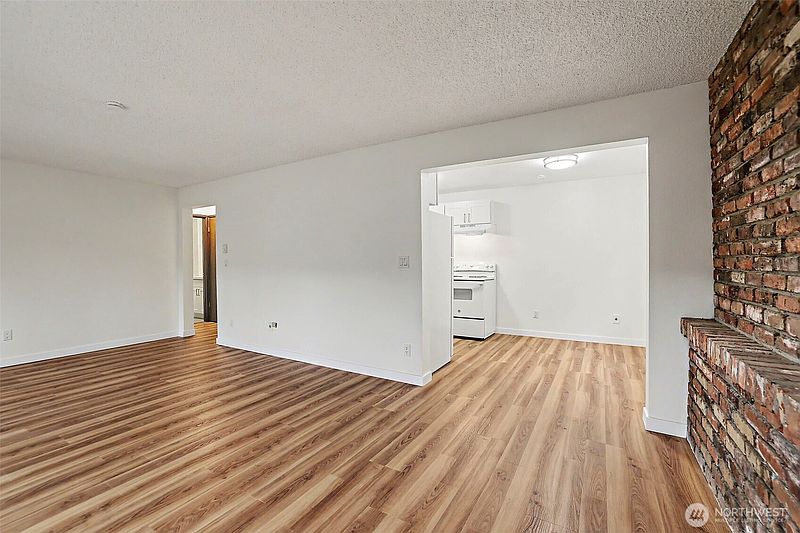5th image of 315 13th Avenue E