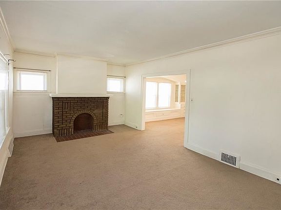 4th image of 2195 Lewis Dr