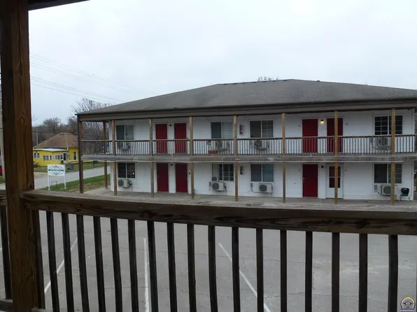 905-909 N East St, Emporia, KS 66801