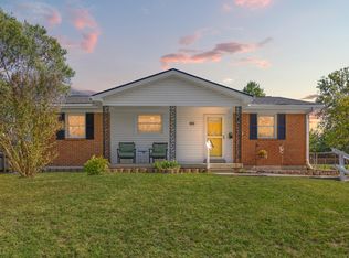 1119 Centurian Rd, Lexington, KY 40517