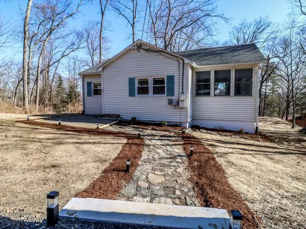 13 Linda Lane, New Fairfield, CT 06812