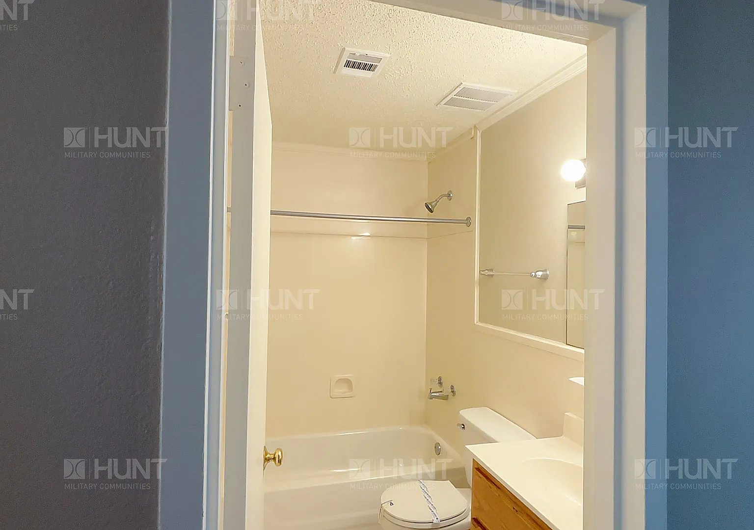 4 bed, 2.5 bath, 1850 sqft, $1,475 — Photo 3