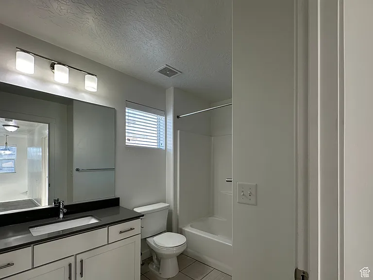 521 N 290 E — Photo 10