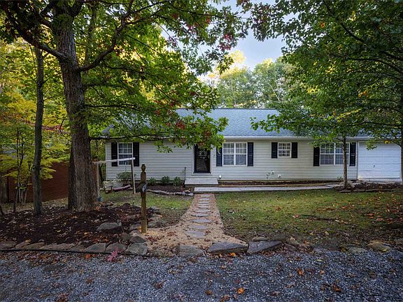 2nd image of 2955 Lanier Ln