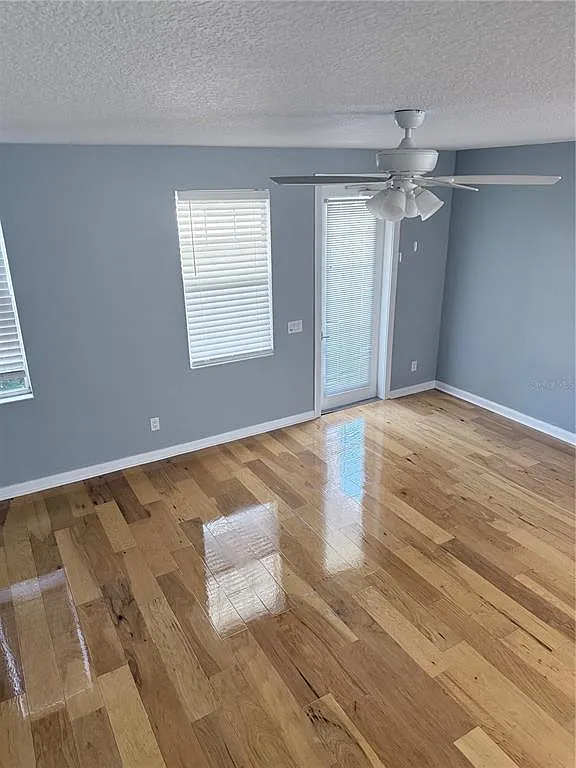 3 bed, 2.5 bath, 1673 sqft, $2,500 — Photo 2
